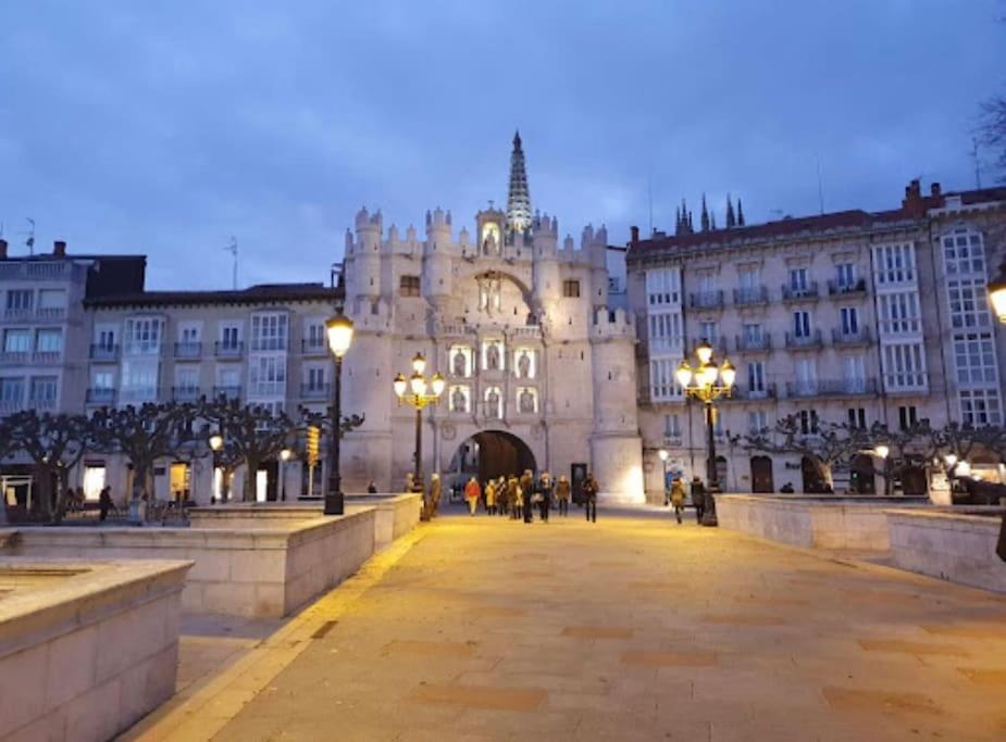Vivienda De Uso Turistico En El Corazon De Burgos Apartment ภายนอก รูปภาพ